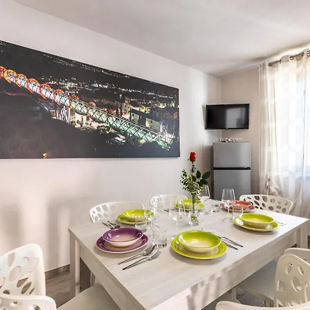 Apartment Family Art House A *